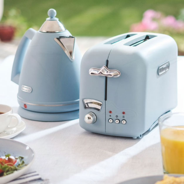 De'Longhi Argento Flora Kettle – Kevin McAllister